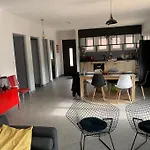 Belle Maison 100m2 Avec Terrasse Et Parking Prive 公寓 贝济耶