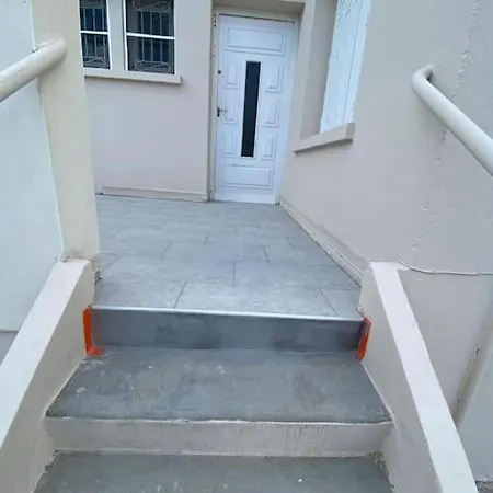 Belle Maison 100m2 Avec Terrasse Et Parking Prive *